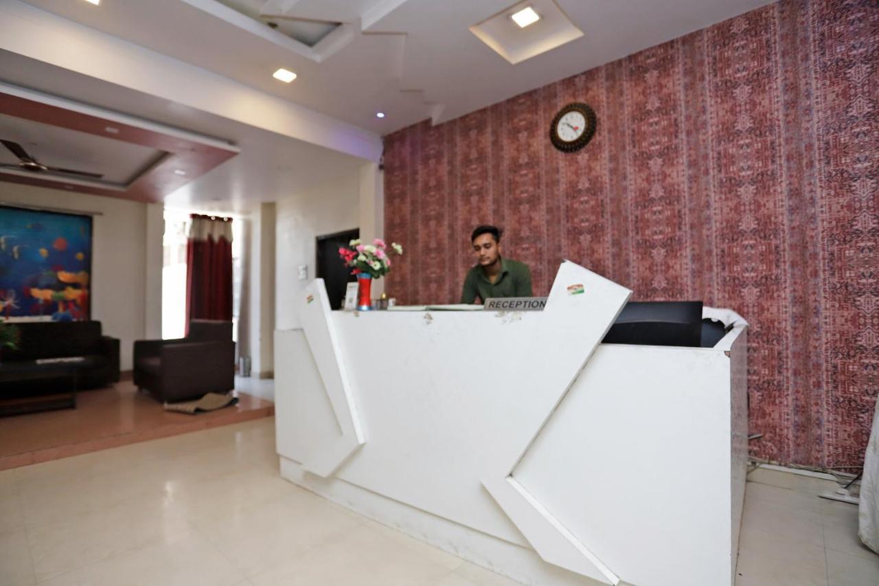 Spot On 39940 Shree Shine Hotell Satna Exteriör bild