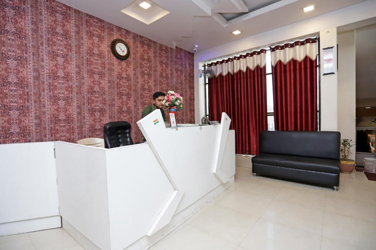 Spot On 39940 Shree Shine Hotell Satna Exteriör bild