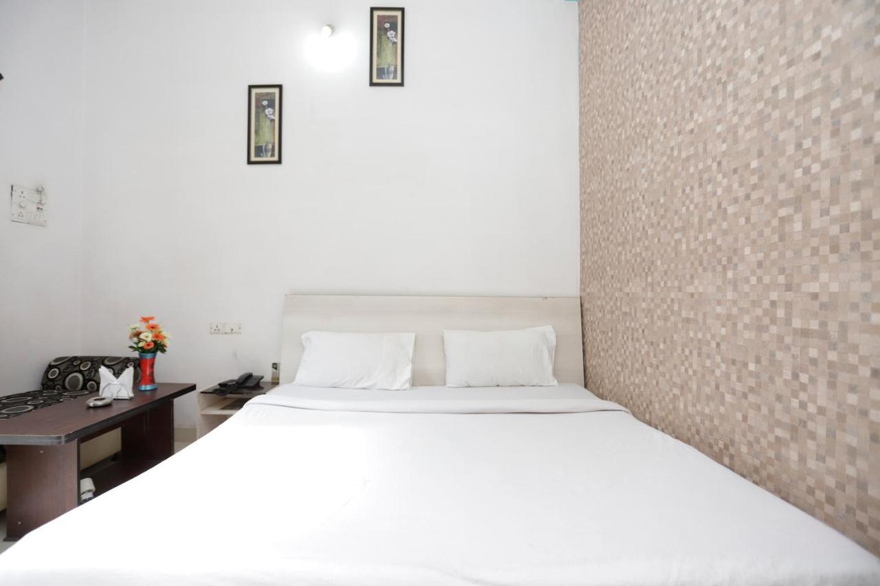 Spot On 39940 Shree Shine Hotell Satna Exteriör bild